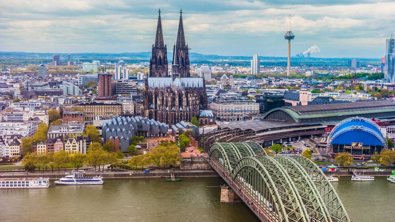 Luftaufnahme von Köln (© Romas_Photo/Shutterstock) desktop wallpaper