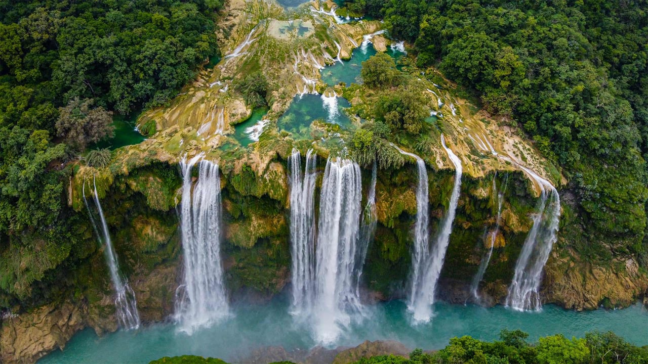 Tamul waterfall in the state of San Luis Potosí, Mexico (© Robert Harding World Imagery/Offset by Shutterstock) desktop wallpaper