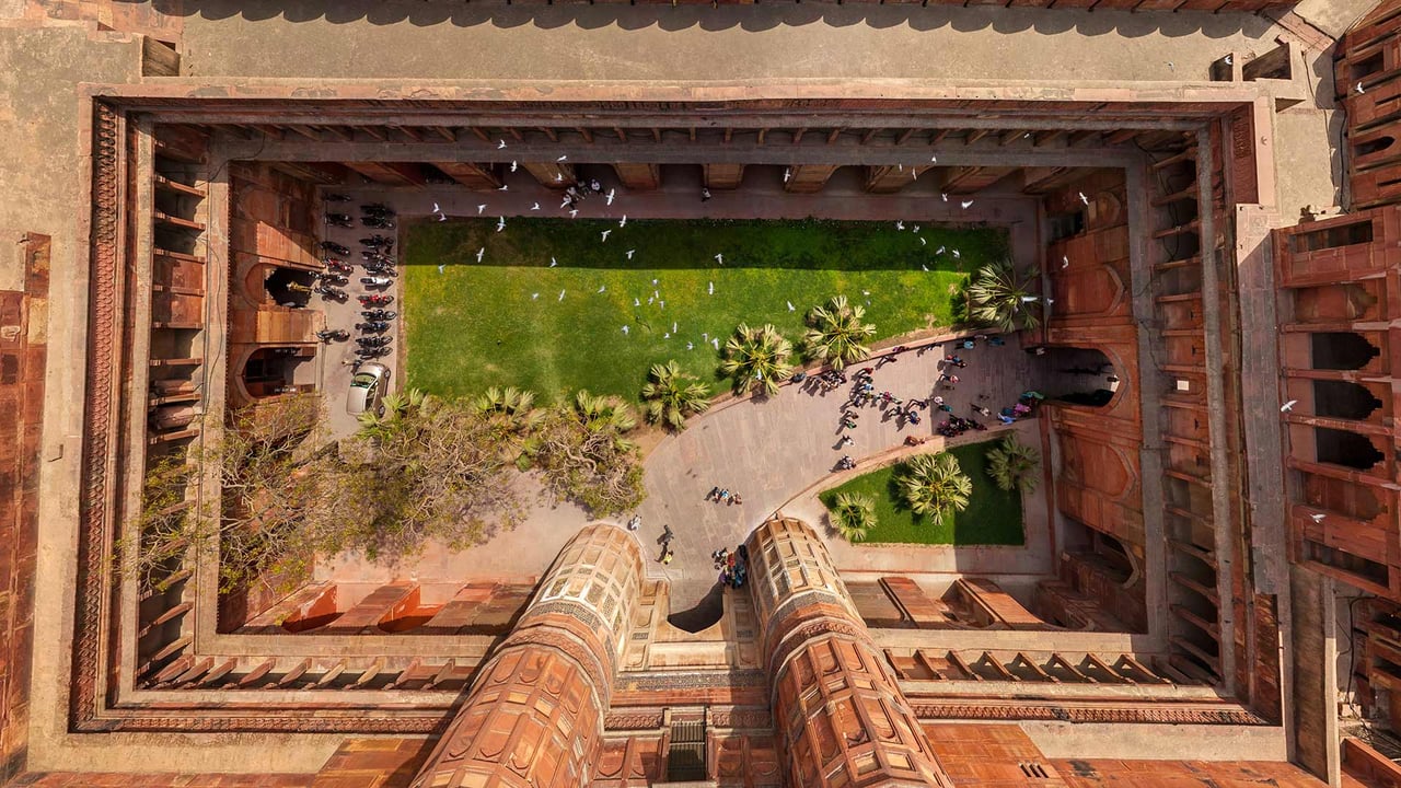 India Aerial view above of Agra Fort (© Amazing Aerial Premium/Shutterstock) desktop wallpaper