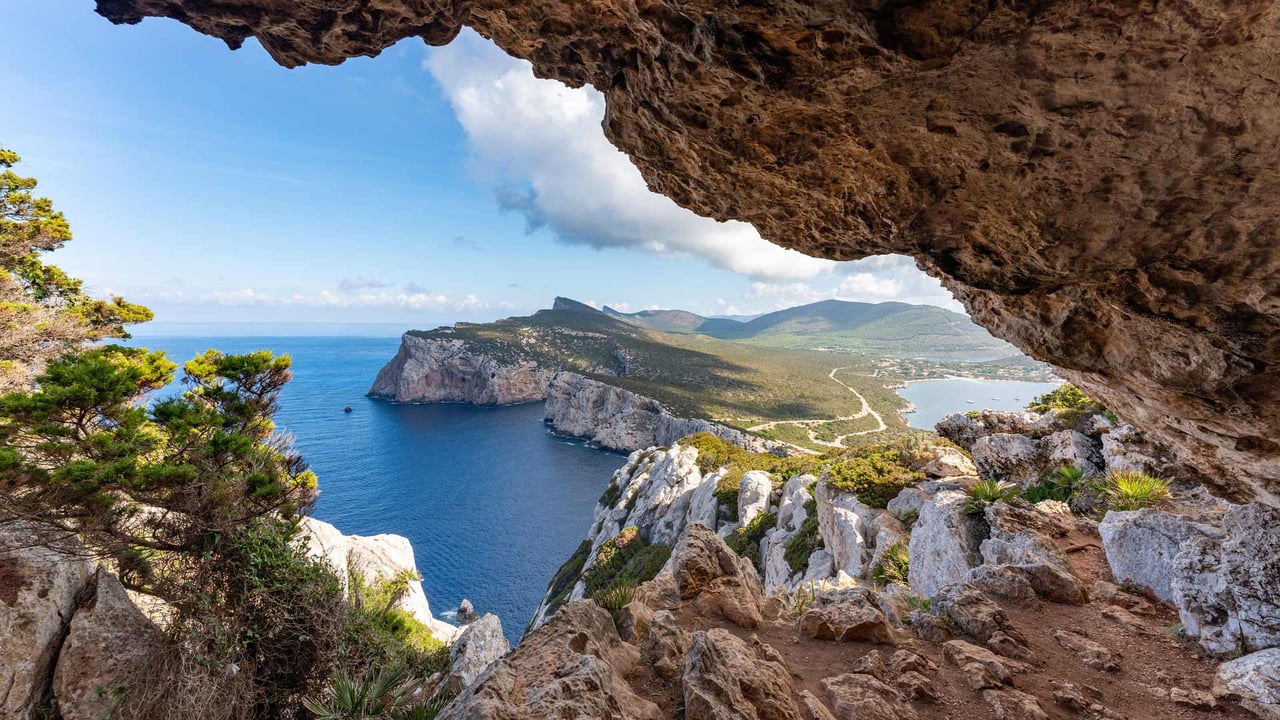 Capo Caccia, Sardinia, Italy (© Francesco Riccardo Iacomino/Getty Images) desktop wallpaper