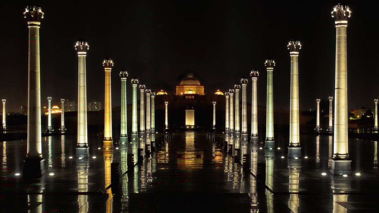 Ambedkar Memorial Park, Lucknow, Uttar Pradesh (© aquarajiv/Getty Images) desktop wallpaper