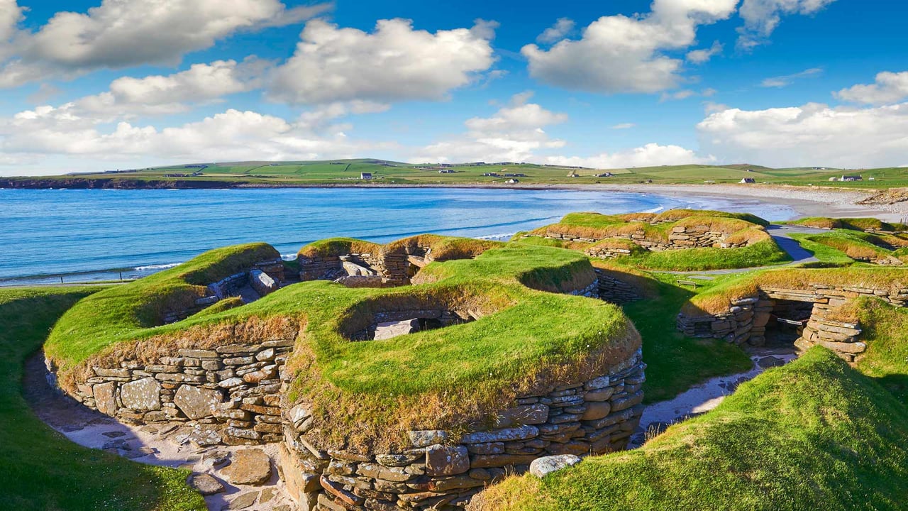 The Neolithic settlement of Skara Brae, Orkney, Scotland (© Paul Williams - FunkyStock/Getty Images) desktop wallpaper