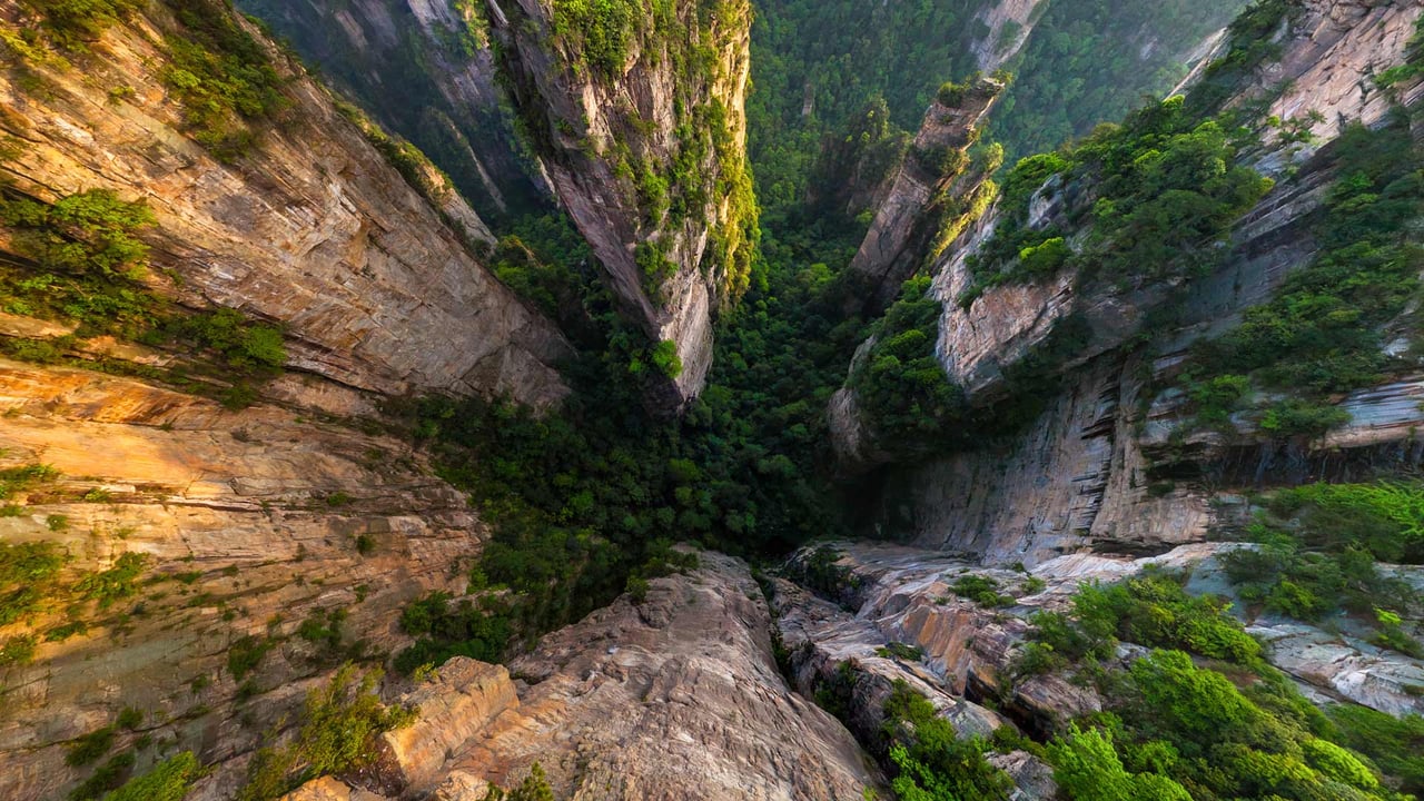 'Avatar Mountains', Zhangjiajie National Forest Park, China (© Amazing Aerial Premium/Shutterstock) desktop wallpaper