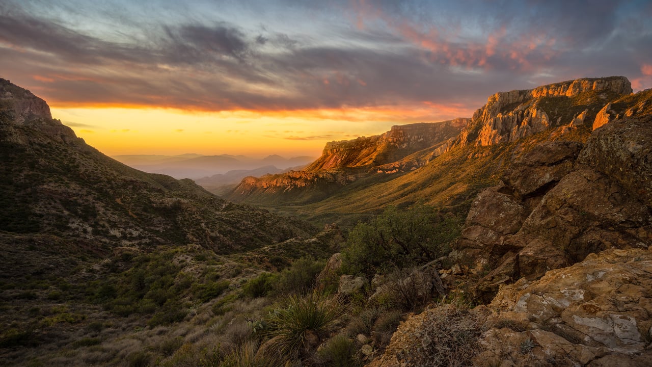 Chisos Mountains, Big Bend National Park, Texas (© Dean Fikar/Getty Images) desktop wallpaper