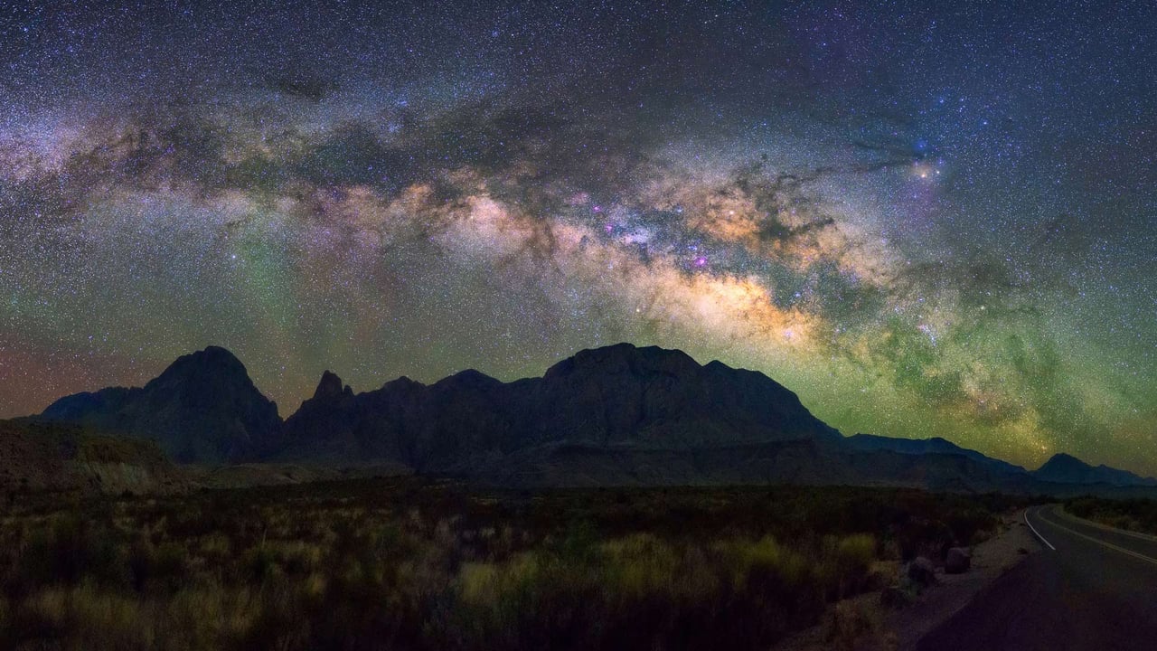 Milky Way over Big Bend National Park, Texas (© wisanuboonrawd/Adobe Stock) desktop wallpaper