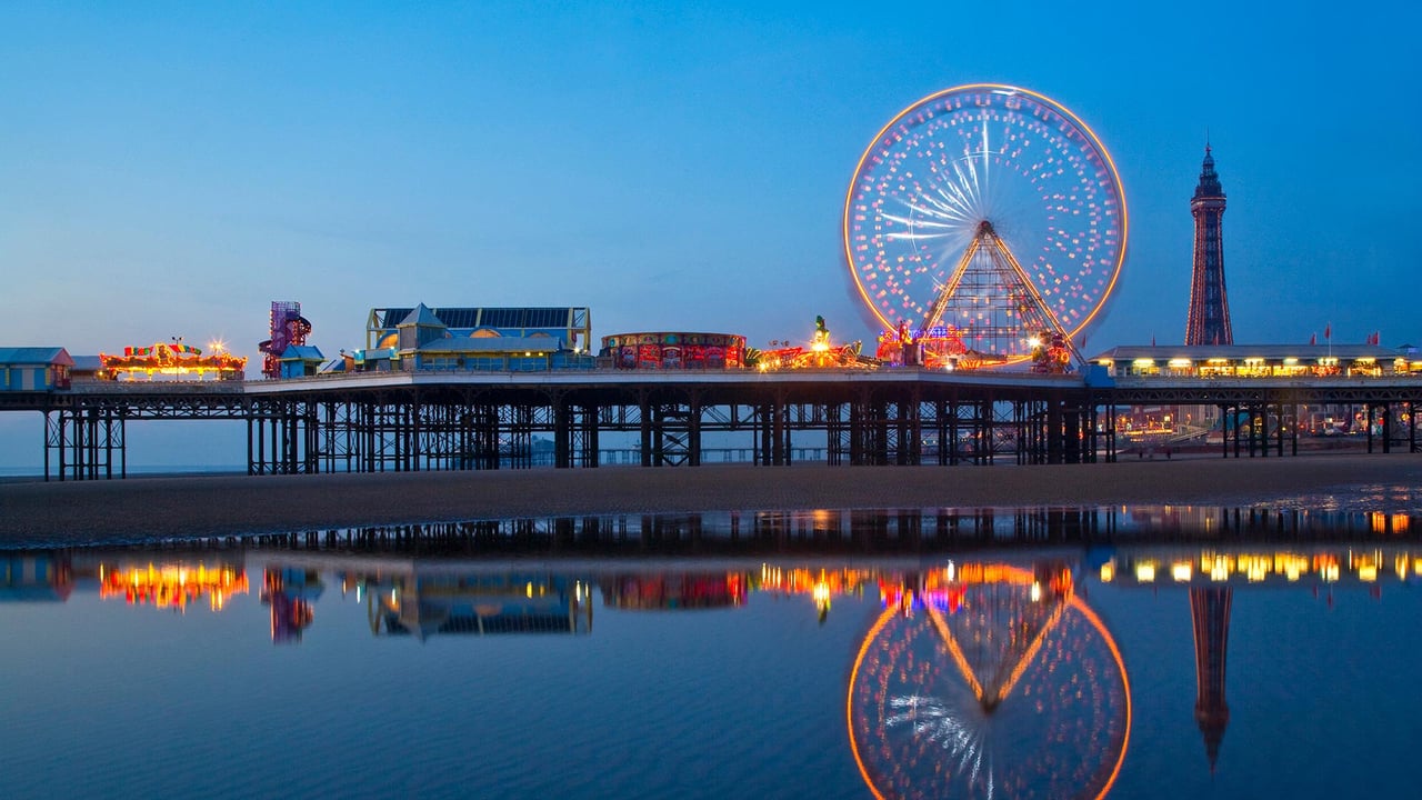 Blackpool Pier and Tower illuminations, England (© Premium/UIG/Getty Images) desktop wallpaper