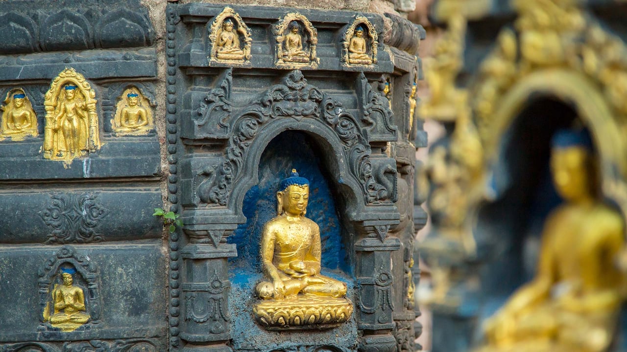 Bodhi Gaya - site of Buddhist pilgrimage (© Candid168/Shutterstock) desktop wallpaper