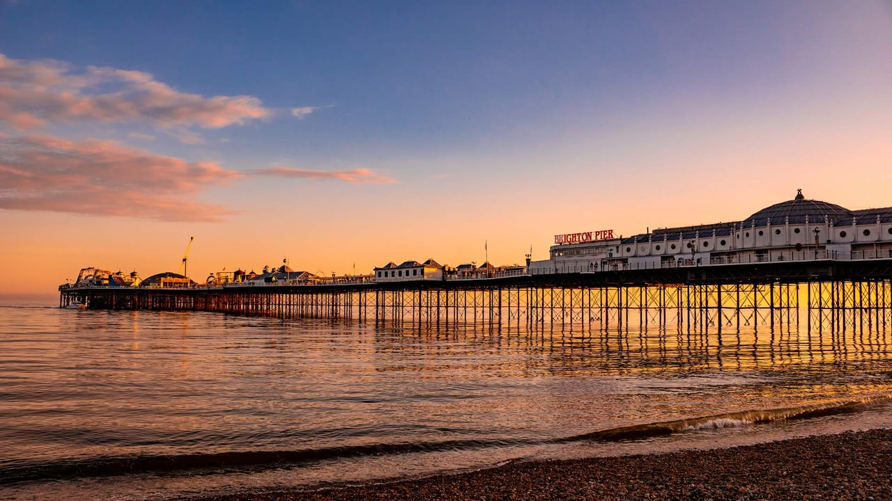 Brighton Palace Pier, Brighton, England (© Michael Jewes/iStock/Getty Images) desktop wallpaper
