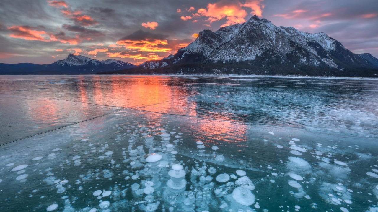Abraham Lake, Alberta, Canada (© Basic Elements Photography/Getty Images) desktop wallpaper