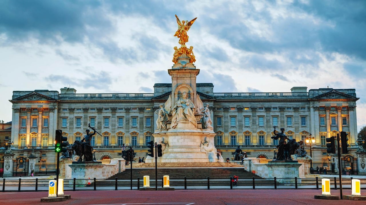 Buckingham Palace, London (© Zoonar/Andriy Kravchenko/Alamy Stock Photo) desktop wallpaper
