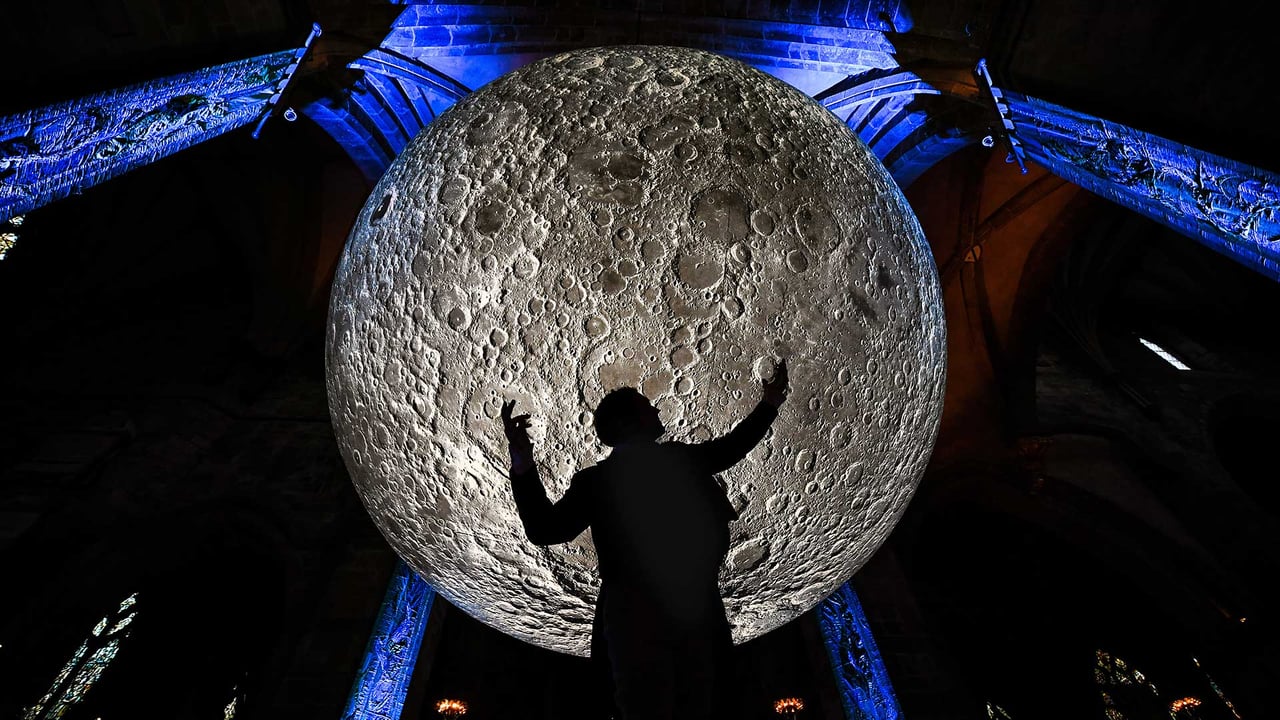 Museum Of Moon Installation Launches The Burns & Beyond Festival, Edinburgh. (© Jeff J Mitchell/Staff/Getty Images Entertainment) desktop wallpaper
