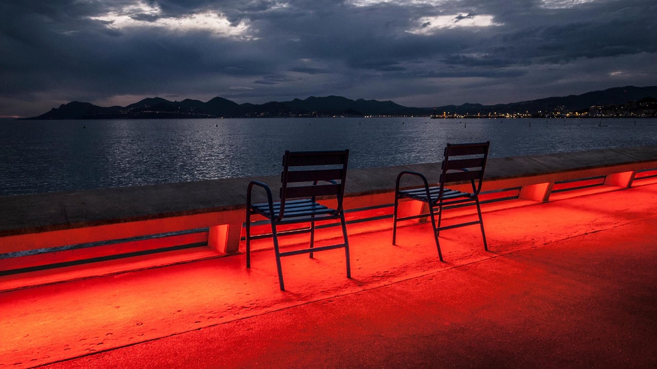 Deux chaises sur la croisette, Cannes (© BEAUMONT Frédéric/Alamy) desktop wallpaper