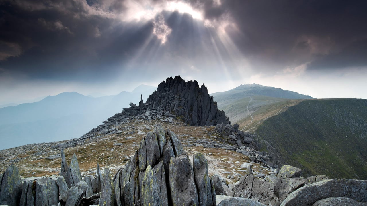 Castell y Gwynt, Snowdonia, Wales (© Alan Novelli/Alamy) desktop wallpaper