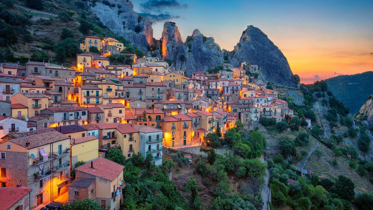 Castelmezzano, Italy (© Rudy Balasko/Shutterstock) desktop wallpaper