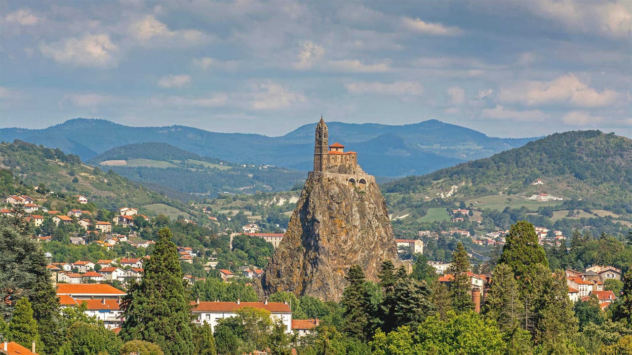 Chapel St-Michel d'Aiguilhe, Le Puy-en-Velay, France (© Jaubert French Collection/Alamy Stock Photo) desktop wallpaper
