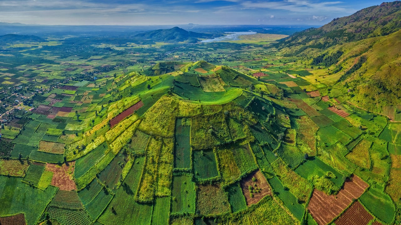 Chu Dang Ya nahe Pleiku, Provinz Gia Lai, Zentrales Hochland, Vietnam (© Quang Ngoc Nguyen/Alamy) desktop wallpaper