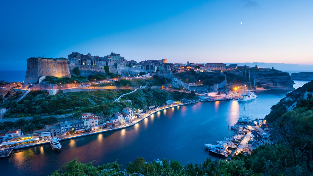 The citadel in Bonifacio, Southern Corsica, France (© Marc Dozier/Getty Images) desktop wallpaper