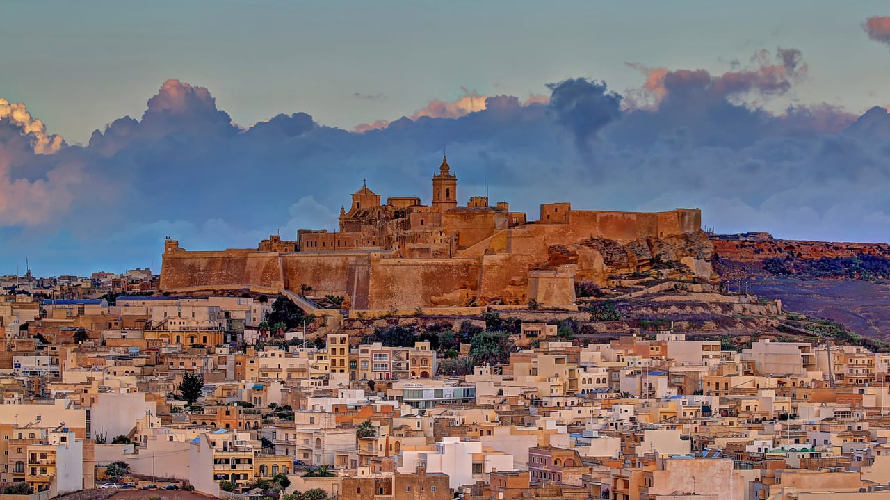 戈佐岛上的Cittadella城堡,马耳他 (© Davide Seddio/Getty Images) desktop wallpaper