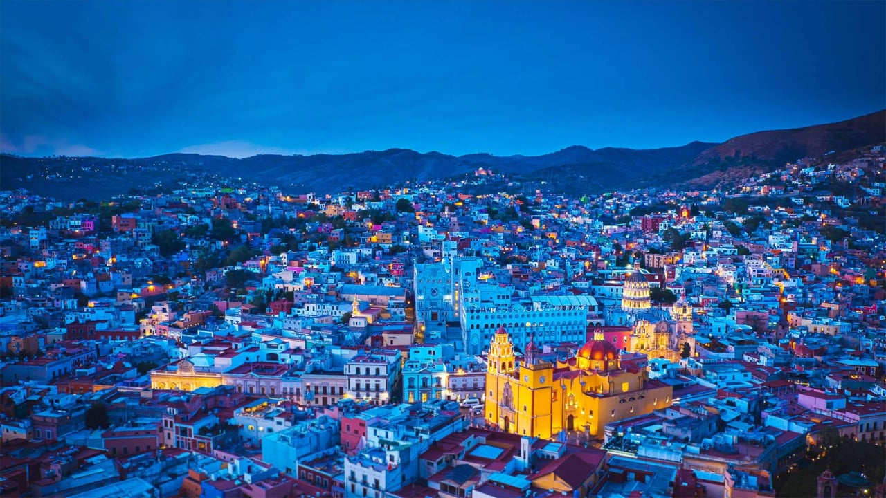 Guanajuato, Mexico (© AI NISHINO/Alamy) desktop wallpaper