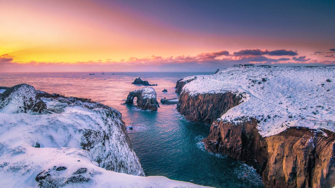 The Cornish Coast Path covered in snow, Land's End, Cornwall, England (© Josef FitzGerald-Patrick/Getty Images) desktop wallpaper