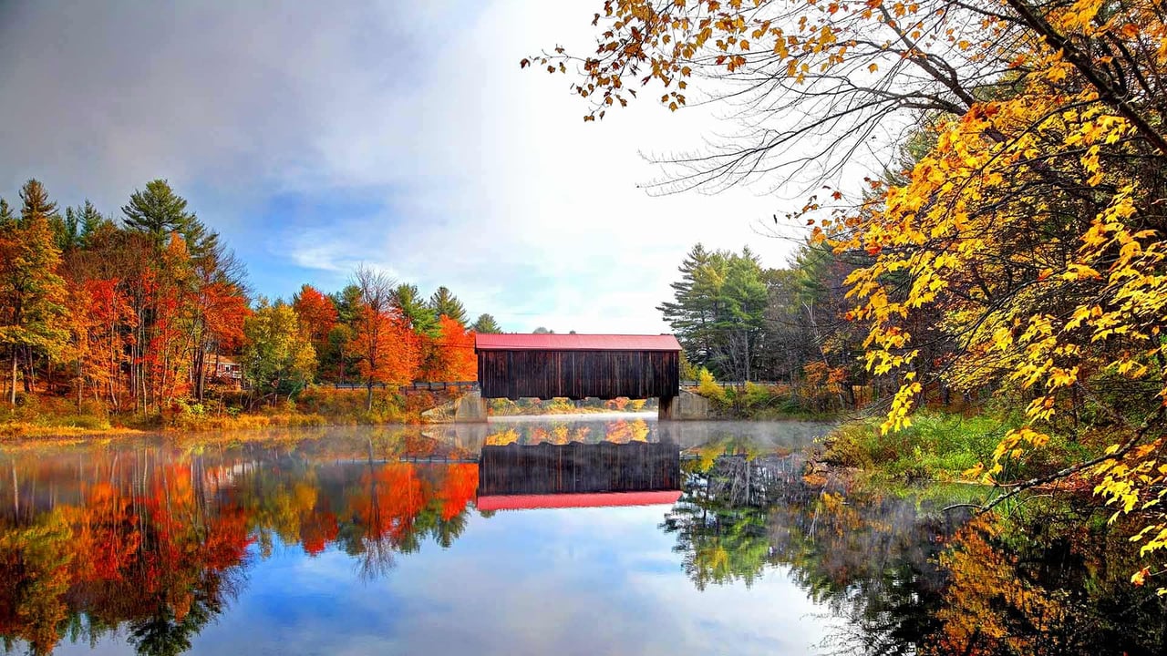 County Bridge in New Hampshire, USA (© Denis Tangney Jr/E+/Getty Images) desktop wallpaper