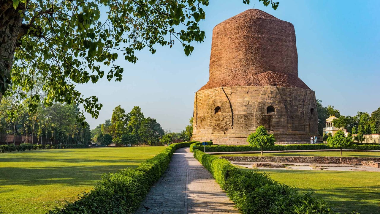 Dhamek Stupa, Sarnath, Uttar Pradesh (© Dinodia Photo/Getty Images) desktop wallpaper