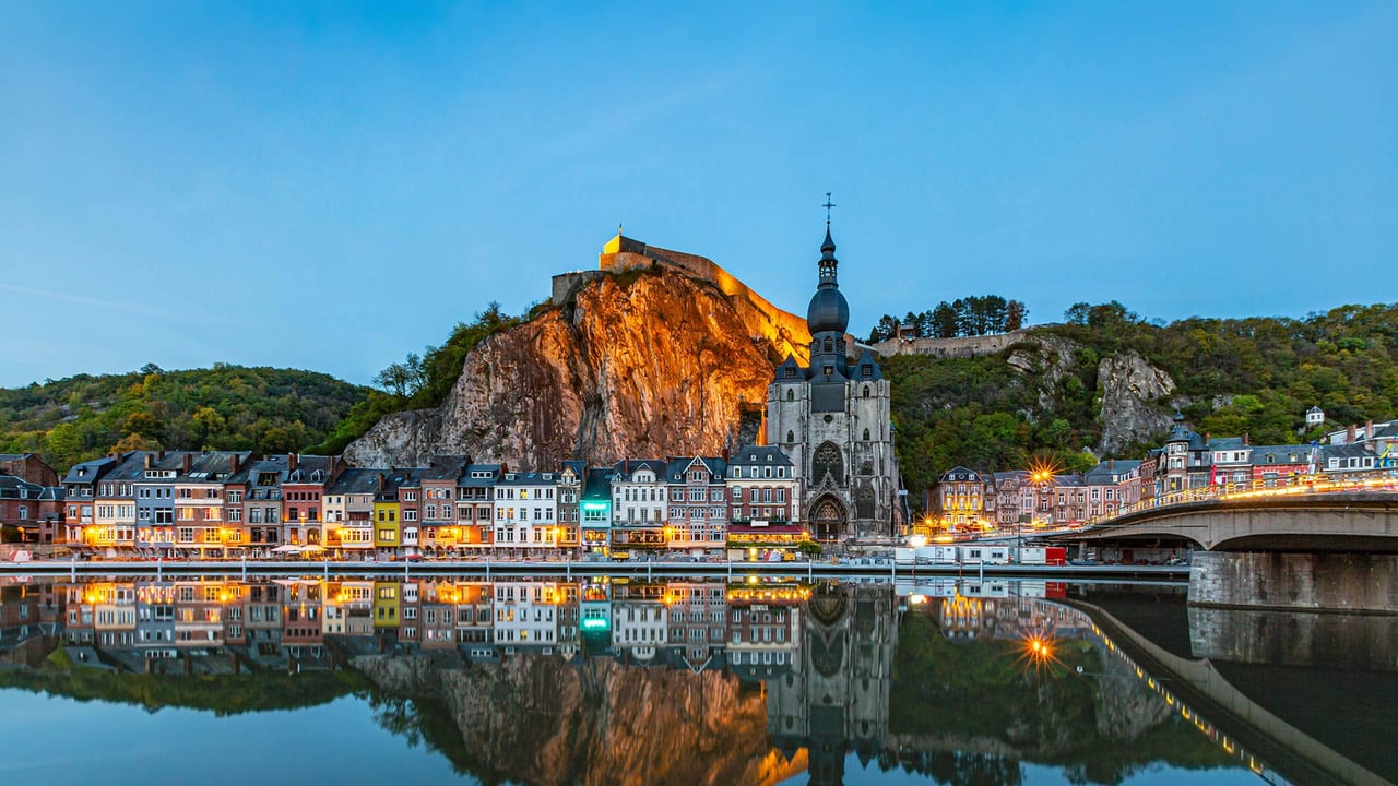 The town of Dinant and the River Meuse in Namur province, Belgium (© Kadagan/Shutterstock) desktop wallpaper