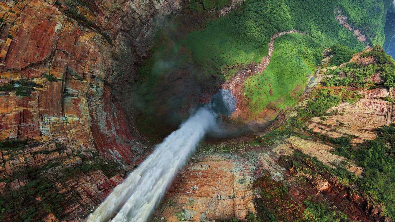 Aerial view of Churun-Meru (Dragon) waterfall, Venezuela (© AirPano LLC/Amazing Aerial Agency) desktop wallpaper