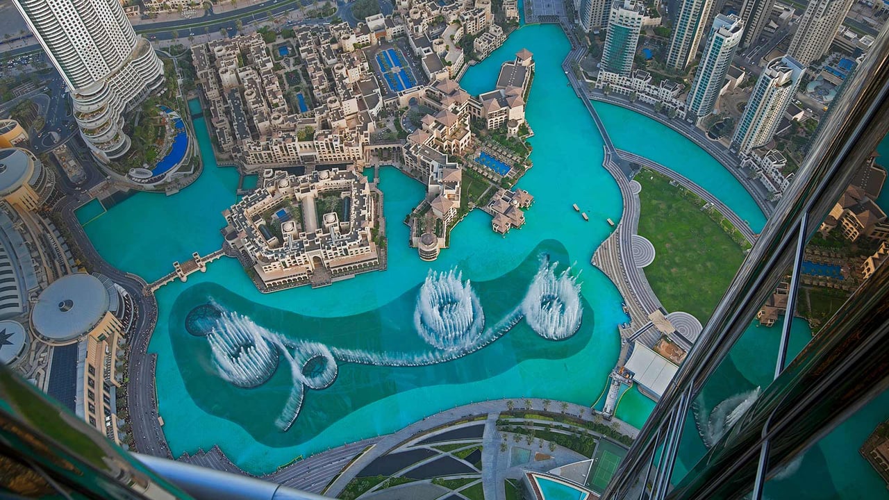 The Dubai Fountain in Burj Lake taken from the Burj Khalifa in Dubai (© Eli Asenova/Getty Images) desktop wallpaper