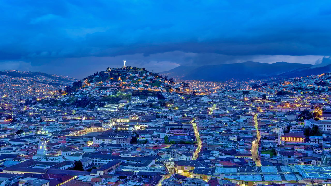 Old Town and El Panecillo Hill in Quito, Ecuador (© Karol Kozlowski/plainpicture) desktop wallpaper