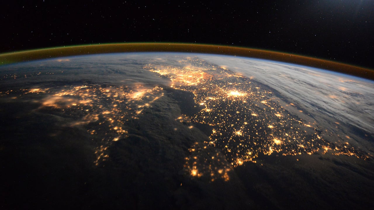 Earth seen from the International Space Station (© Tim Peake/ESA/NASA via Getty Images) desktop wallpaper