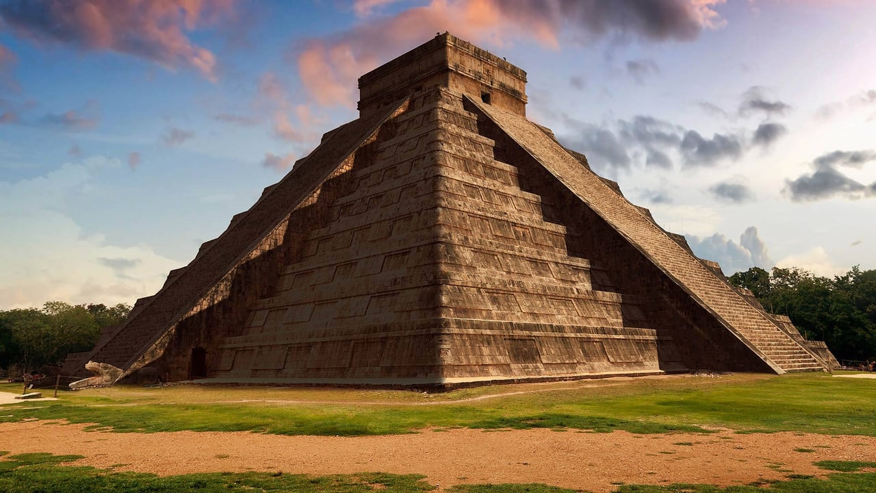 Equinox at the Temple of Kukulcan in Chichen Itza, Mexico (© Somatuscani/Getty Images Plus) desktop wallpaper