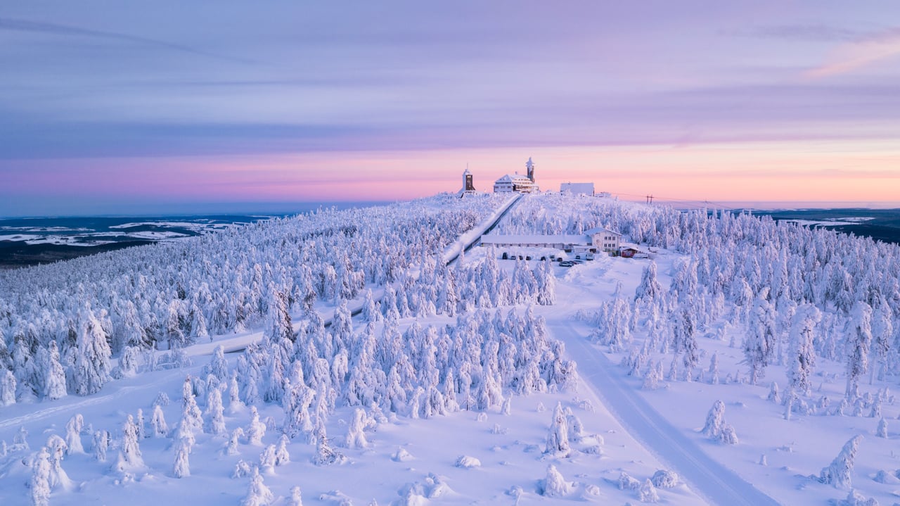 Hotel Fichtelberghaus and weather station on Fichtelberg Mountain, Ore Mountains, Saxony, Germany (© Cornelia Dorr/eStock Photo) desktop wallpaper