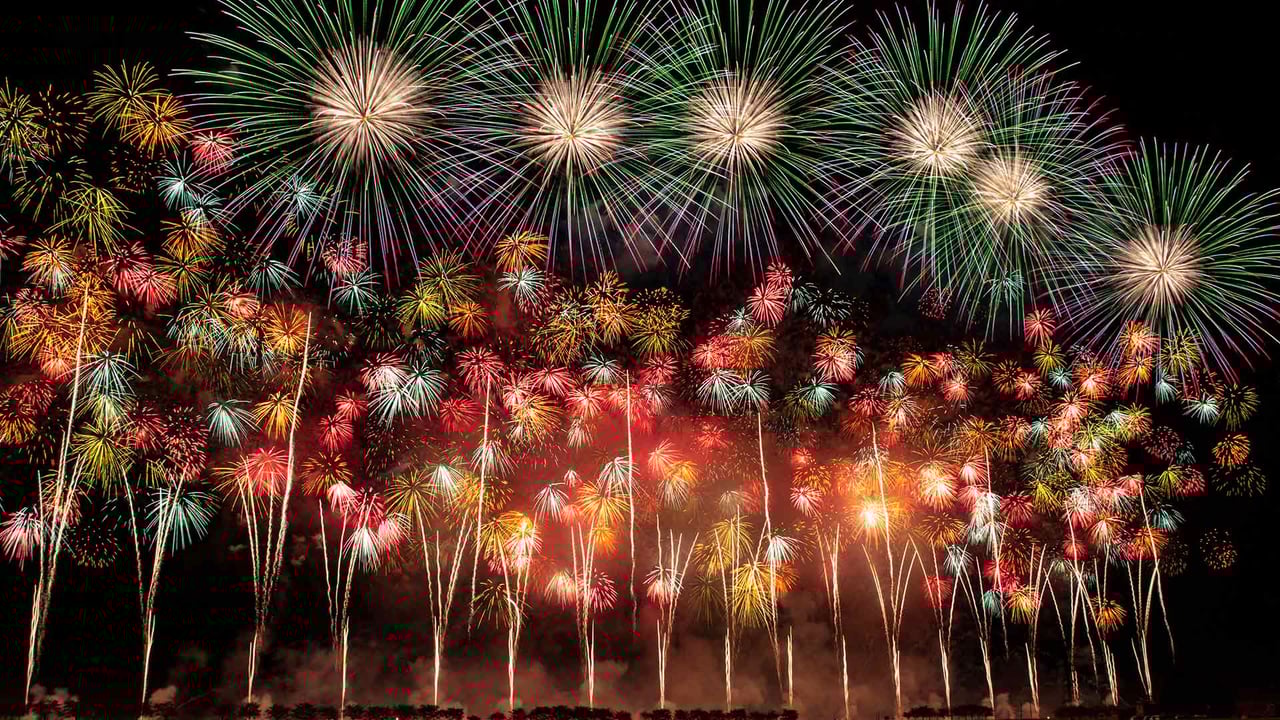 全国花火競技大会, 秋田県 大仙市 (© Shotaro Yamaki/Shutterstock) desktop wallpaper