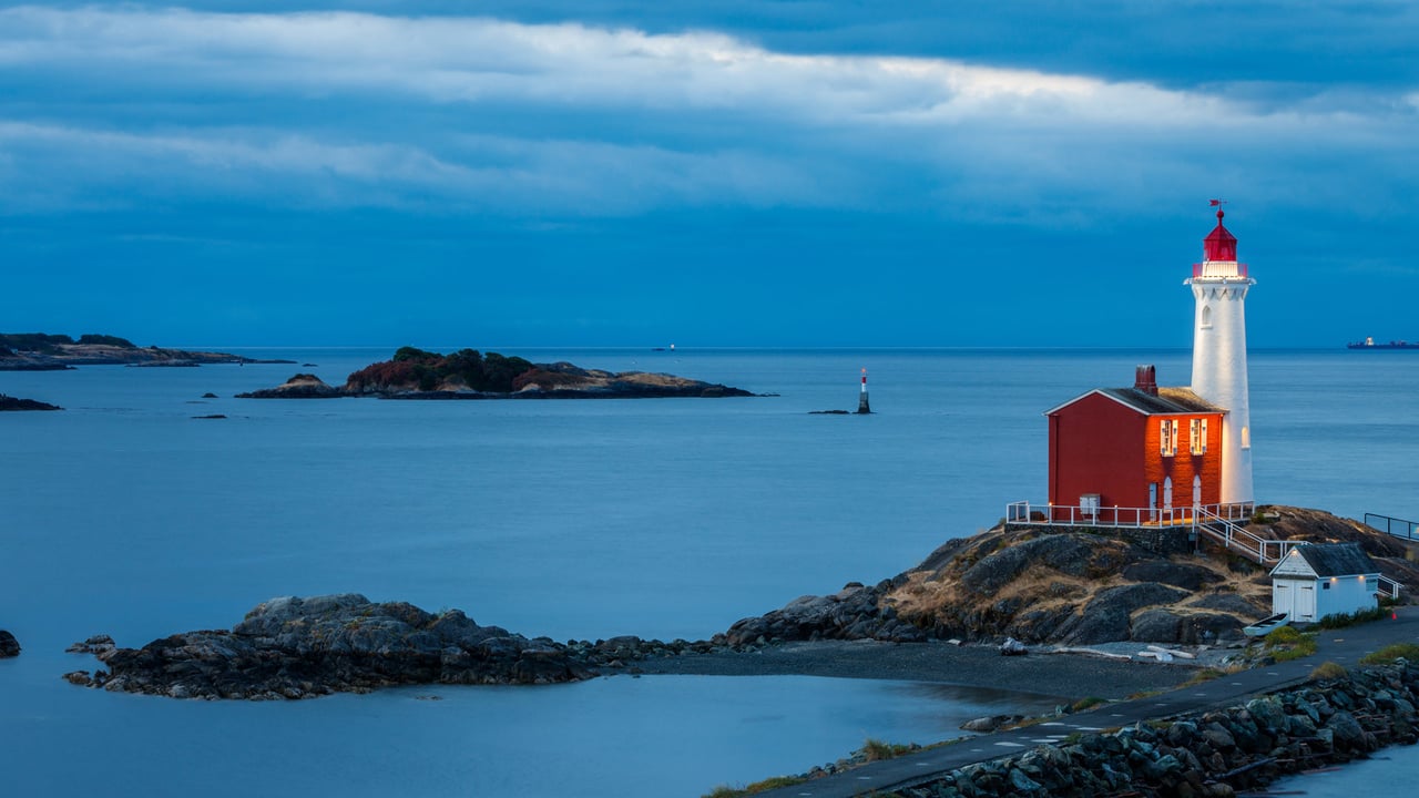 Fisgard Lighthouse, Esquimalt Harbor, Colwood, British Columbia, Canada (© davemantel/Getty Images) desktop wallpaper