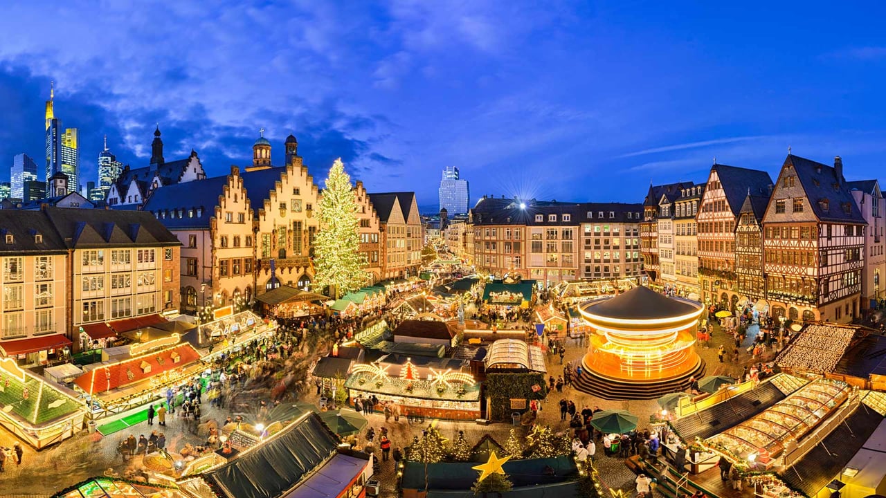 Weihnachtsmarkt in Frankfurt am Main, Hessen (© Michael Abid/Alamy Stock Photo) desktop wallpaper