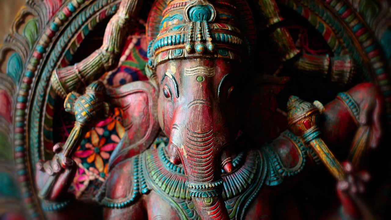 Detail of an old Ganesh sculpture, Karnataka (© Bluberries/Getty Images) desktop wallpaper