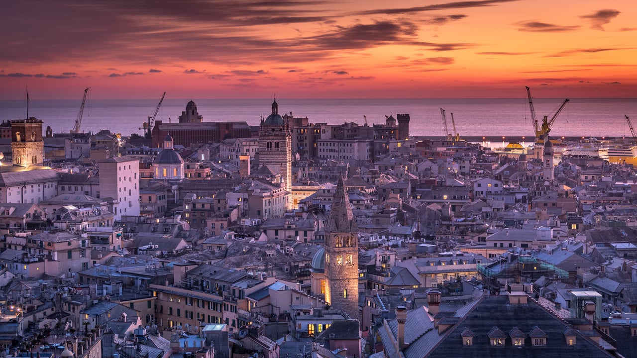 Vista sul Porto di Genova, Genova, Liguria (© Luca Reina Mafaraci/Getty Images) desktop wallpaper