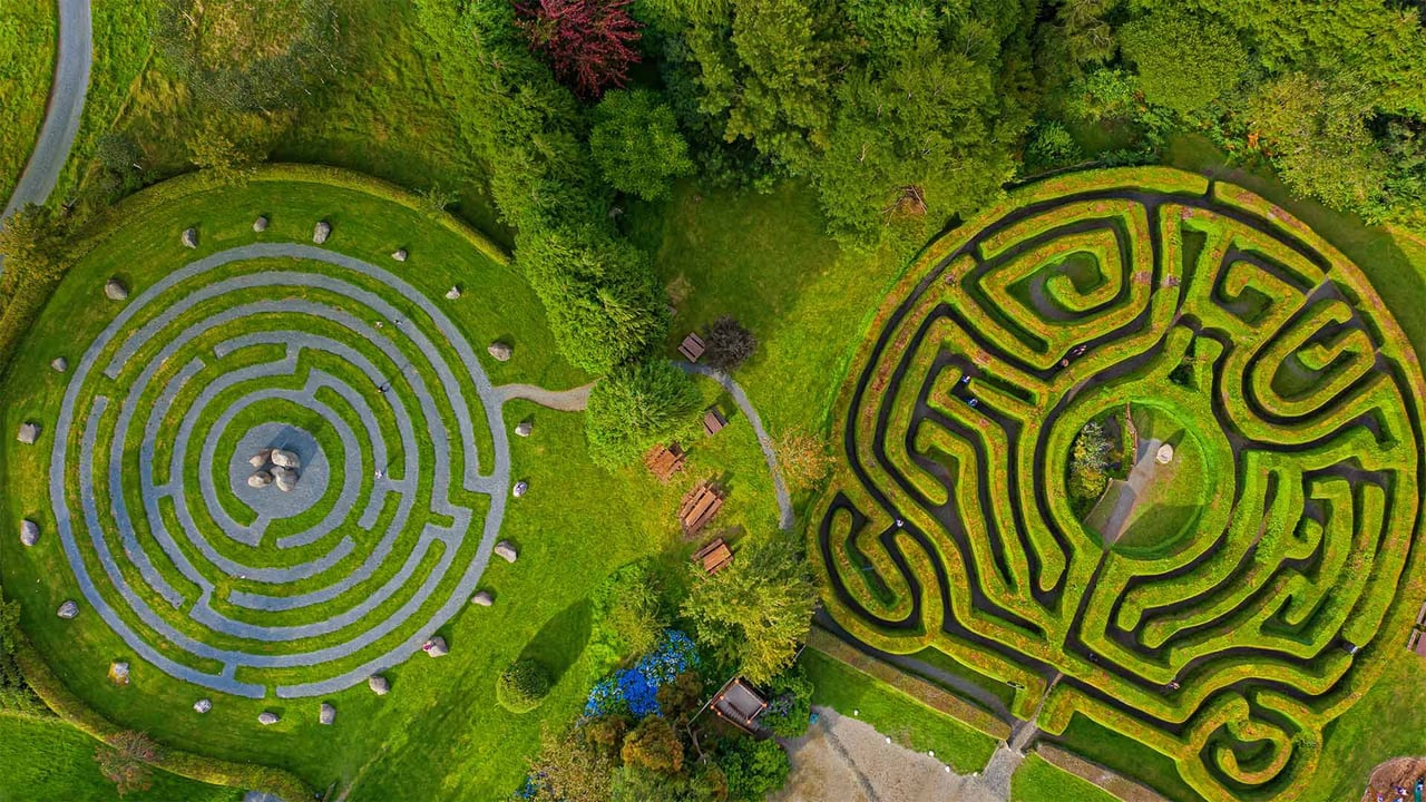 Greenan Maze in County Wicklow, Ireland (© Peter Krocka/Shutterstock) desktop wallpaper