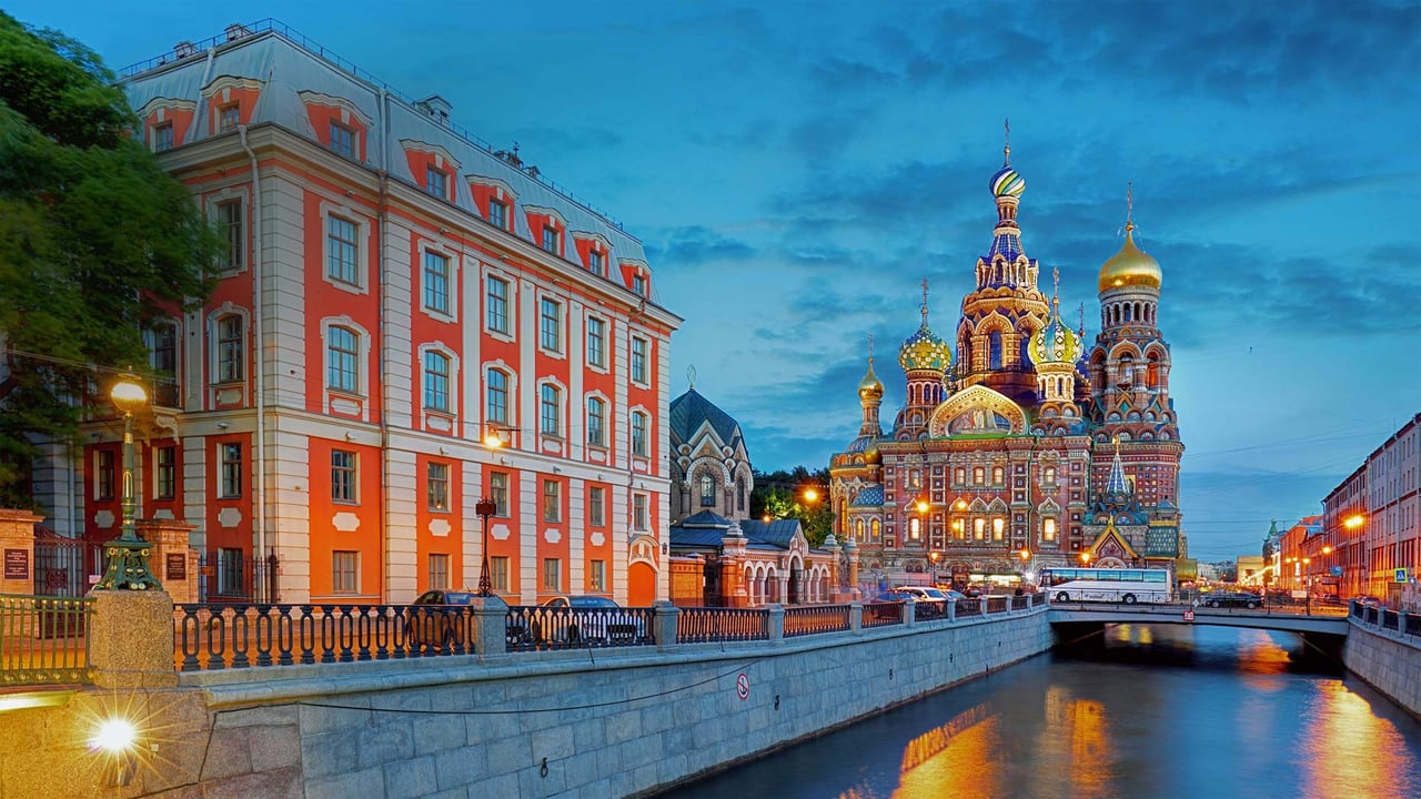 Griboyedov Canal and the Church of the Savior on Spilled Blood in Saint Petersburg, Russia (© Tomas Sereda/Getty Images) desktop wallpaper
