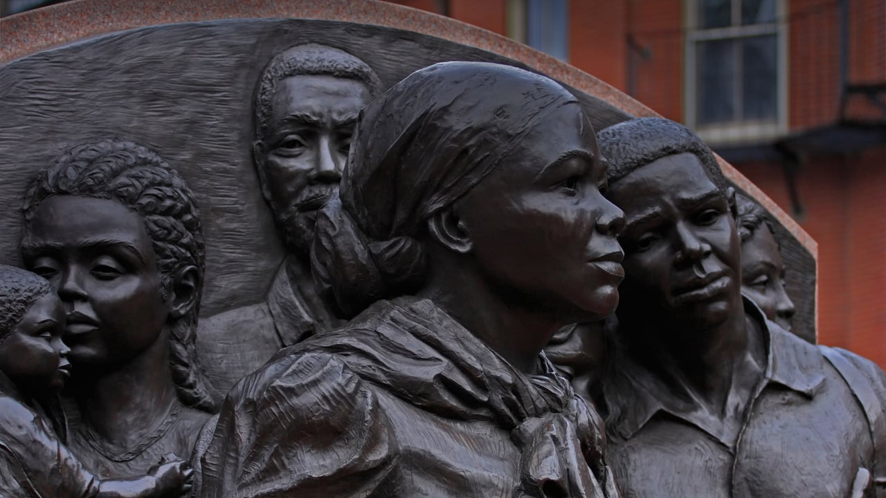 'Step on Board,' the Harriet Tubman Memorial, sculpted by Fern Cunningham, in Boston, Massachusetts (© Anthony Pleva/Alamy) desktop wallpaper