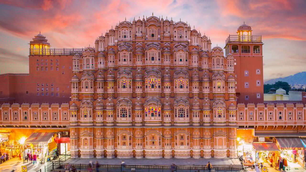 Hawa Mahal, Jaipur, Rajasthan (© Travel Wild/Getty Images) desktop wallpaper