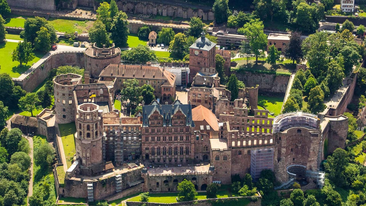 Schloss Heidelberg, Heidelberg, Baden-Württemberg (© Hans Blossey/Alamy) desktop wallpaper