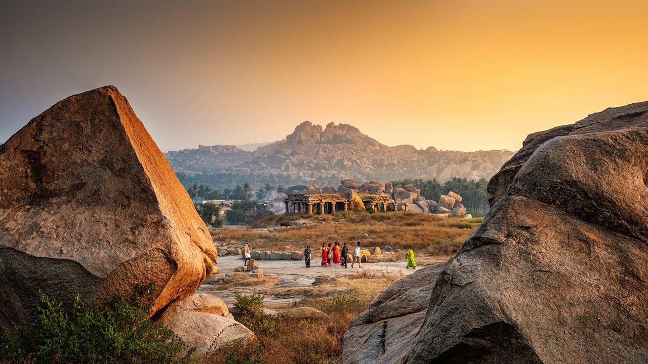 Temples on Hemakuta Hill, Hampi, Karnataka, India (© Images of india/Alamy) desktop wallpaper