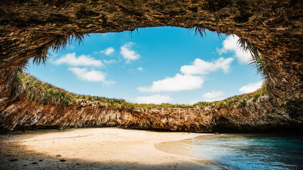 Playa del Amor in the Marietas Islands, off the coast of Puerto Vallarta, Mexico (© ferrantraite/Getty Images) desktop wallpaper