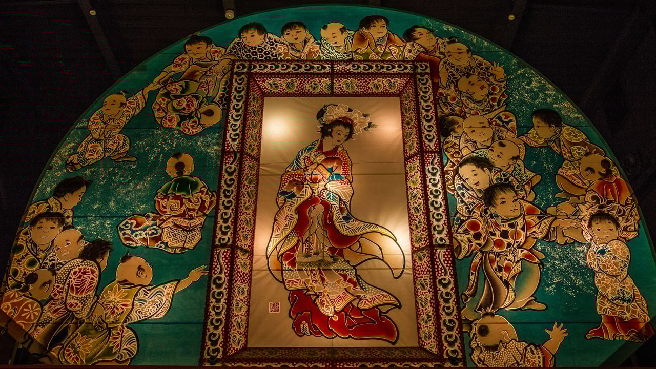 優美な扇ねぷた, 青森県 弘前市 (© John S Lander/寄稿者/Getty Images) desktop wallpaper