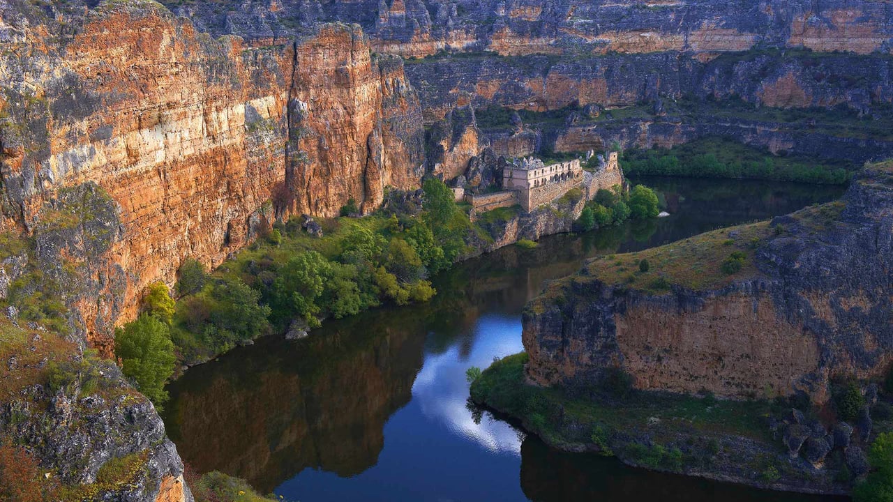 Nuestra Señora de la Hoz monastery in the Duratón River gorge, Castile and León, Spain (© Arco Images GmbH/Alamy) desktop wallpaper