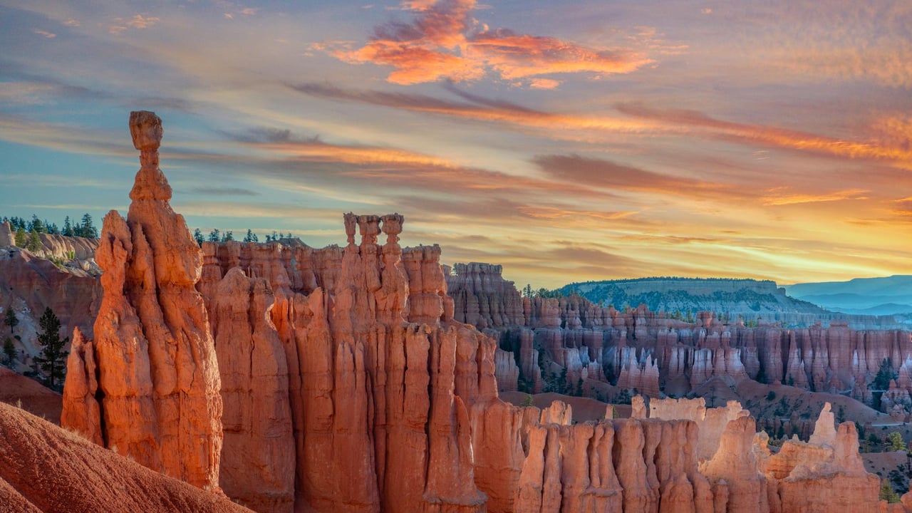 Hoodoos, Sunset Point, Bryce Canyon National Park, Utah (© Tim Fitzharris/Minden Pictures) desktop wallpaper