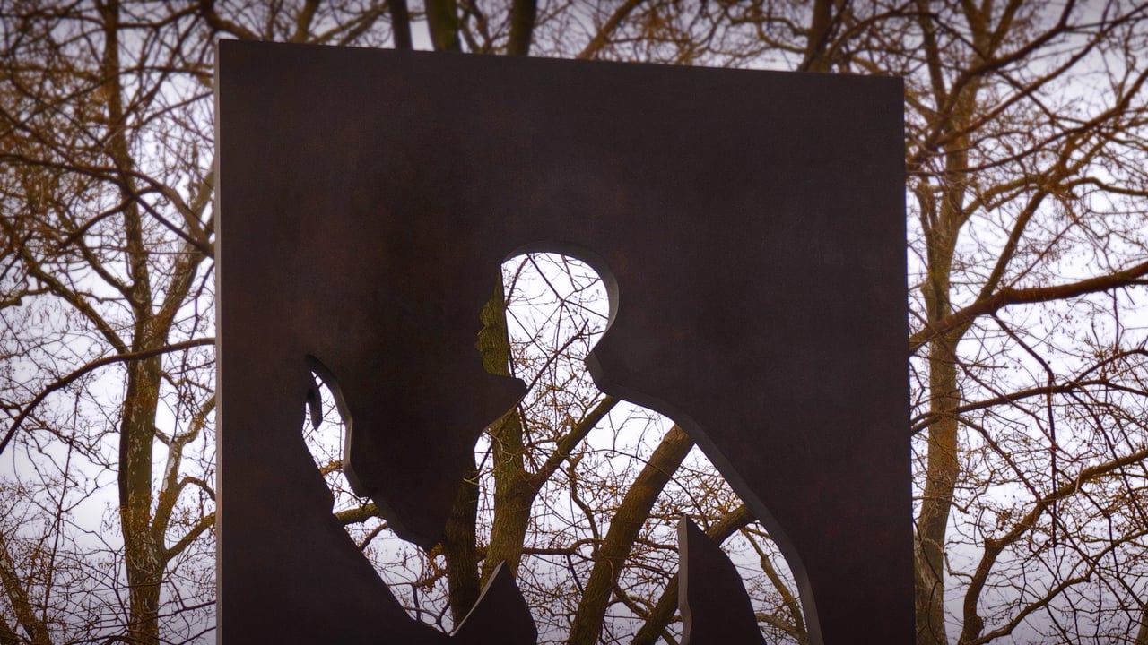 'Invisible Man,' a memorial to Ralph Ellison in Riverside Park, New York City (© Randy Duchaine/Alamy) desktop wallpaper