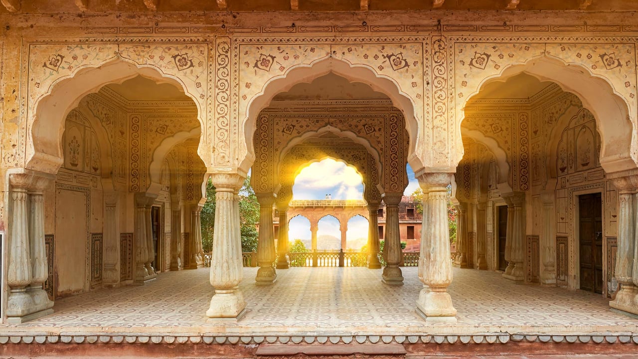 Sattais Katcheri (Court of 27 Pillars), Amber Fort, Rajasthan, India (© Yury Taranik/Shutterstock) desktop wallpaper